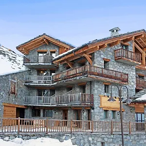 https://hotel-laigle.hotels-rhonealpes.com